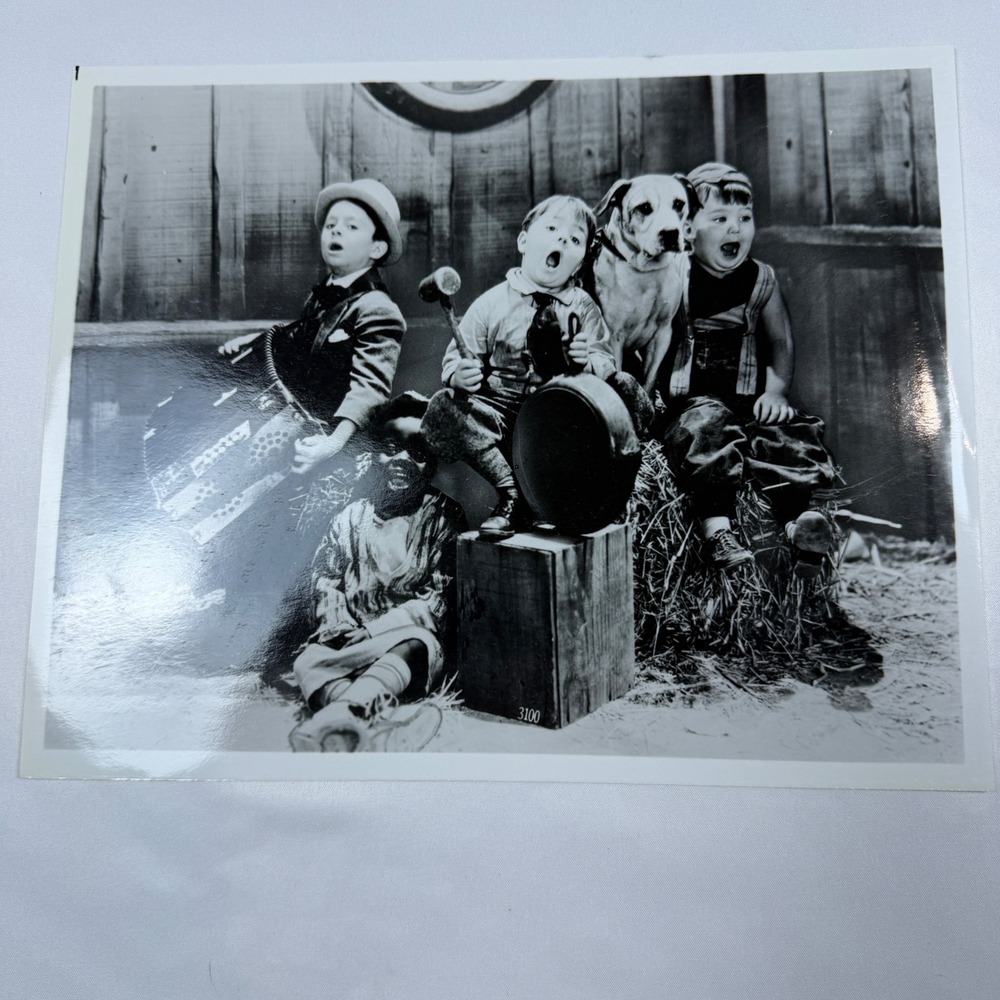 Our Gang Little Rascals Vintage Style 8x10 B&W Glossy Photo Pete the Pup
